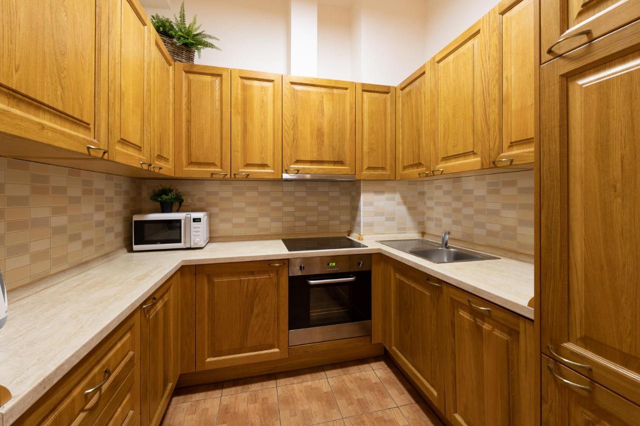 Luxury Apartment In Prime Location Praga Esterno foto