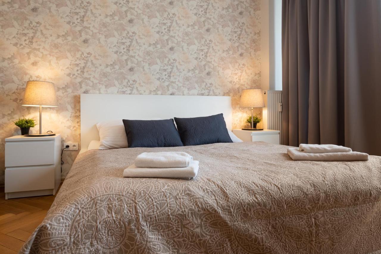Luxury Apartment In Prime Location Praga Esterno foto